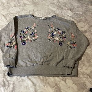 Sweatshirt with Floral stitching